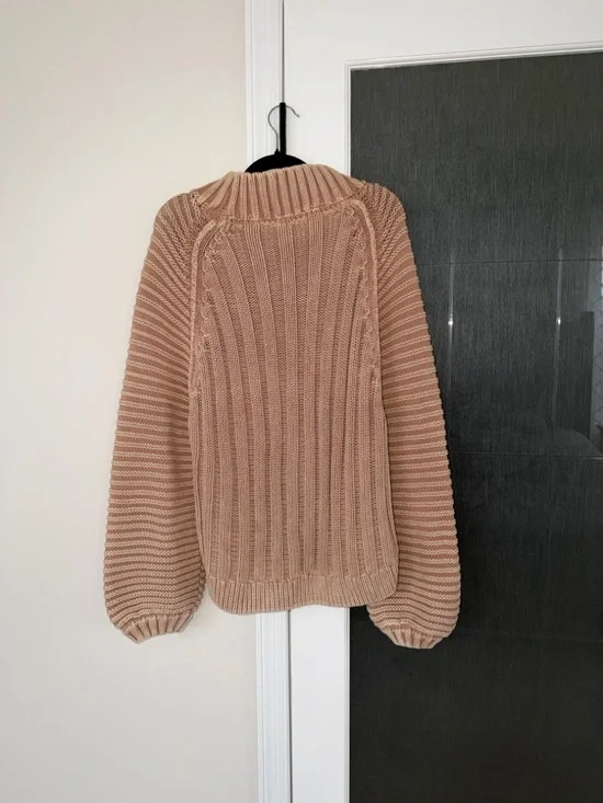 Free People Beige Cropped Cable Knit Crew Sweater - Picture 3 of 4